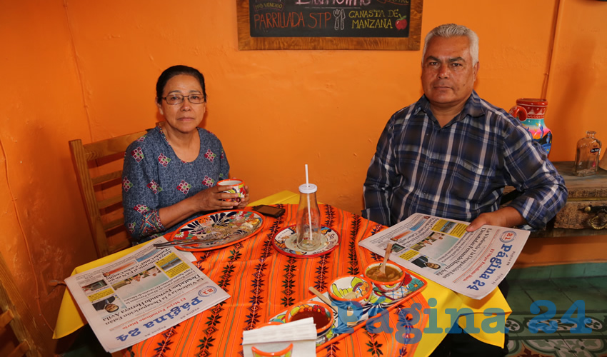 Ra&uacute;l Arellano Ibarra y Lupita Rangel compartieron el pan y la sal en el restaurante Las Antorchas