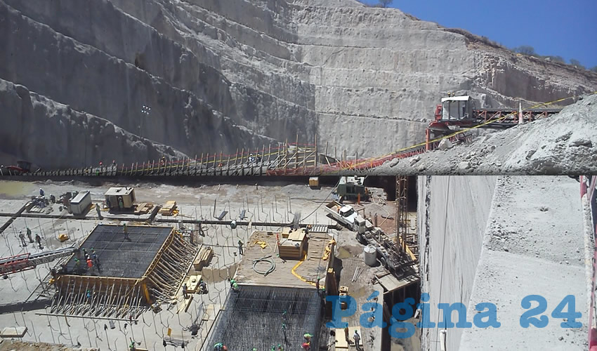 La gran cantidad de recursos legales en los que está inmersa la obra de la presa El Zapotillo no dejaron que se concretara su construcción a 105 metros como se previó desde tiempos del gobierno de Felipe Calderón/Fotos: Archivo Página 24