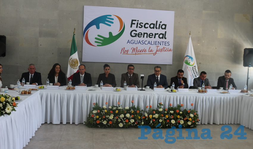 El fiscal general del Estado Jesús Figueroa Ortega presentó a su grupo de colaboradores de primer nivel que lo acompañaran en su actual encargo