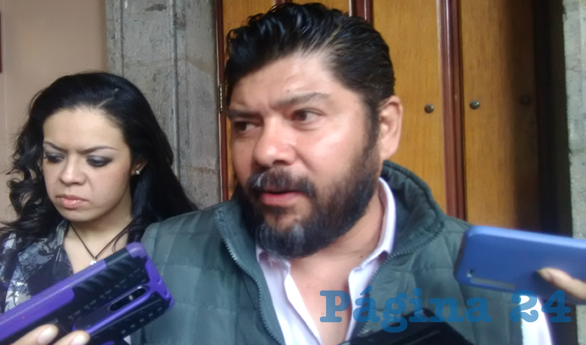 De acuerdo con el regidor priísta Salvador de la Cruz Rodríguez, se busca “que los trámites extemporáneos, en el caso de algún tipo de vulnerabilidad, tercera edad, o cualquier tipo de situación puedan realizar su trámite sin ningún costo”/Foto: Archivo Página 24