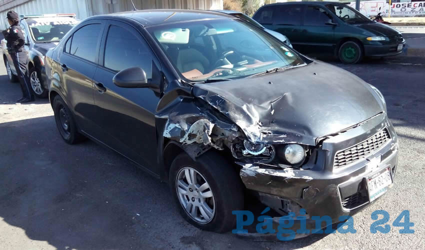 El automóvil Chevrolet Sonic negro, que manejaba Rubén Eduardo Jiménez Lozano
