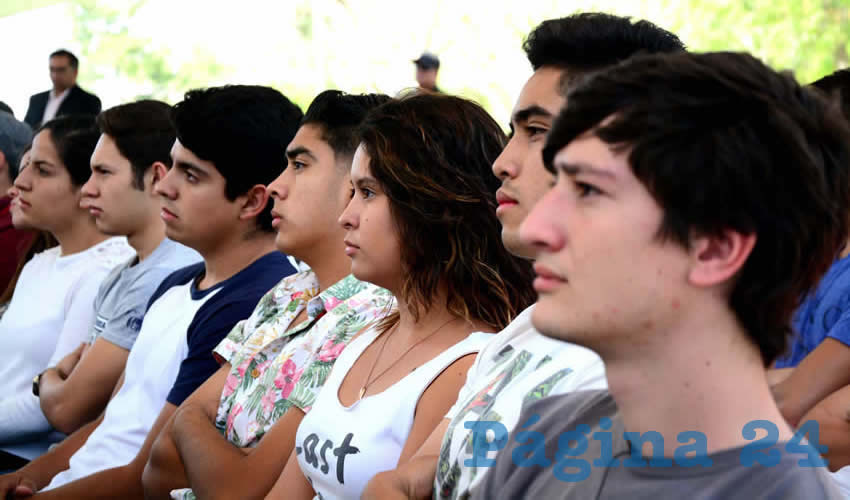 Se impartieron 14 conferencias, dos visitas industriales y un panel de expertos para beneficio de la comunidad universitaria