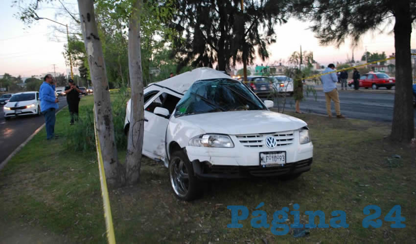 El veh&iacute;culo Volkswagen Pointer qued&oacute; destrozado