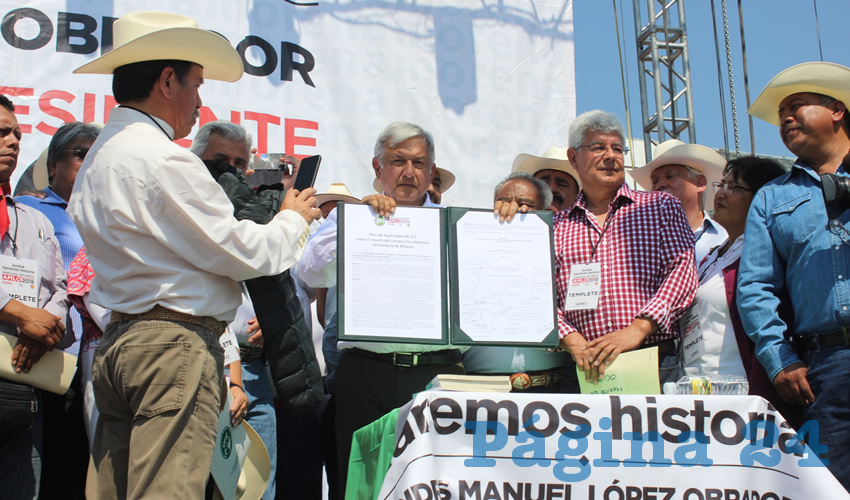 Andrés Manuel López Obrador, Candidato a la presidencia de la República por Morena: Señaló que donde la mafia del poder compra más votos es en el campo, en las comunidades rurales, donde hay más necesidad y más pobreza: “Hay que decirle a la gente que eso que dan es pan para hoy, pero hambre para mañana”. (Fotos: Merari Martínez)
