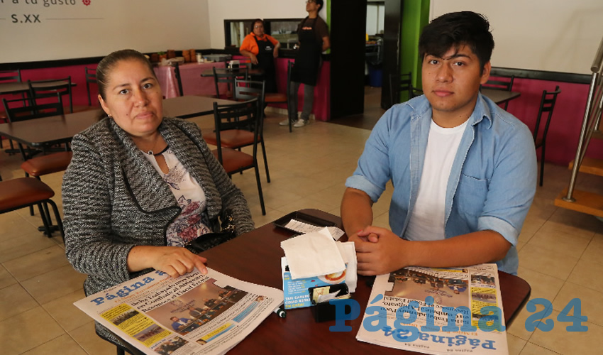 En el restaurante Mitla compartieron el primer alimento del día Javier Herrera Quintero y Omar Coronado Hernández