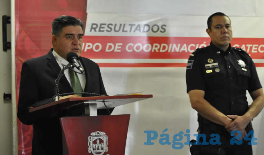 Ismael Camberos Hernández, titular de la Secretaría de Seguridad Pública (SSP): “Eso fue lo que pasó, pagó su multa y en la mañana salió, vamos a iniciar un procedimiento administrativo para ver si tiene alguna responsabilidad, ya que él no manejaba el vehículo, y no se observó otra conducta, nada más eso que no se quería quitar de un lugar prohibido”. (Foto: Rocío Castro Alvarado)