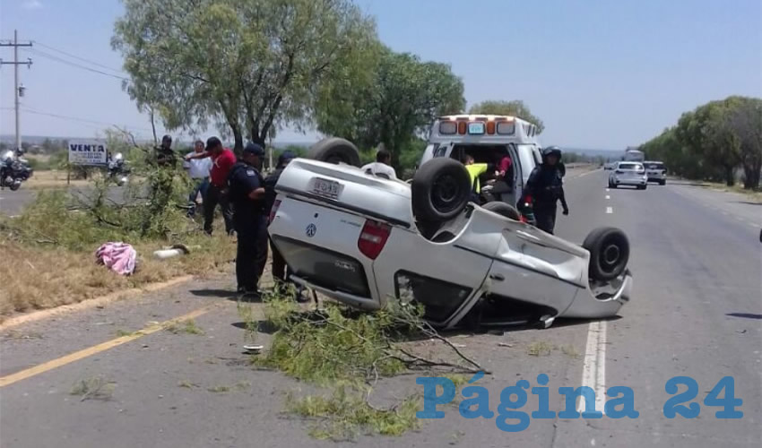 El percance, que por fortuna no arroj&oacute; lesionados, ocurri&oacute; sobre la carretera federal 45 norte