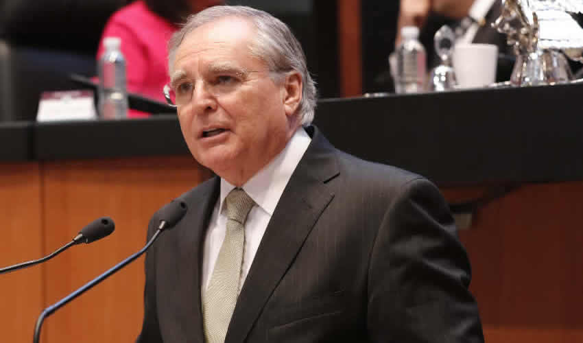 Miguel Romo Medina, senador de la República