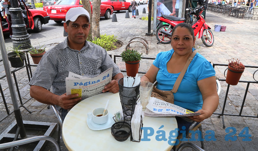 En Caf&eacute; Catedral departieron Humberto Portillo P&eacute;rez y Rosaura Carre&oacute;n Regalado