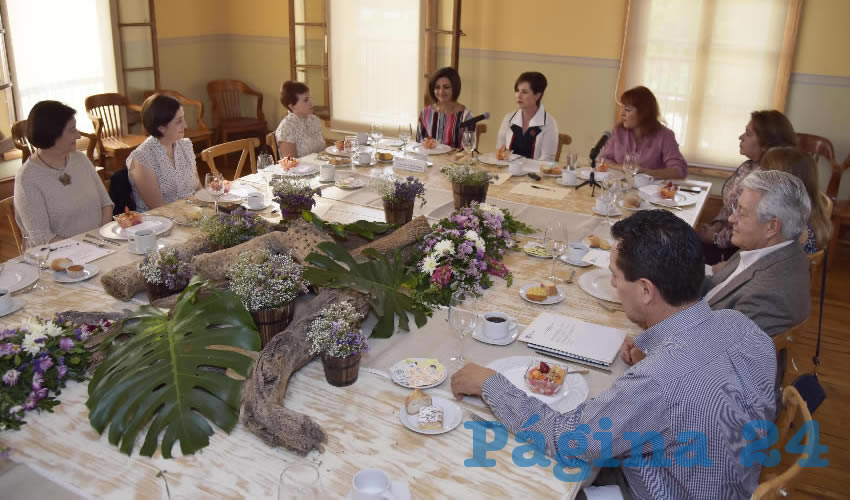 Integrantes del Patronato del Sistema Estatal para el Desarrollo Integral de la Familia participaron en una capacitaci&oacute;n sobre blindaje electoral