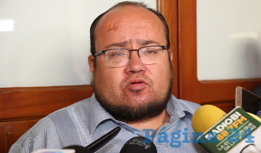 Óscar Estrada Escobedo, presidente de la comisión de agua potable en el municipio capital (Foto: Eddylberto Luévano Santillán)
