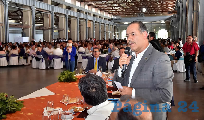 El gobernador del Estado, Mart&iacute;n Orozco Sandoval, se reuni&oacute; con profesores de la Asociaci&oacute;n de Catedr&aacute;ticos e Investigadores de la Universidad Aut&oacute;noma de Aguascalientes