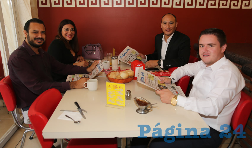 En el restaurante Mitla almorzaron Carlos Esparza Herrera, Diana Carol Trinidad Ponce, regidora suplente; Marcos Zamora Díaz y Miguel Mozo Páez