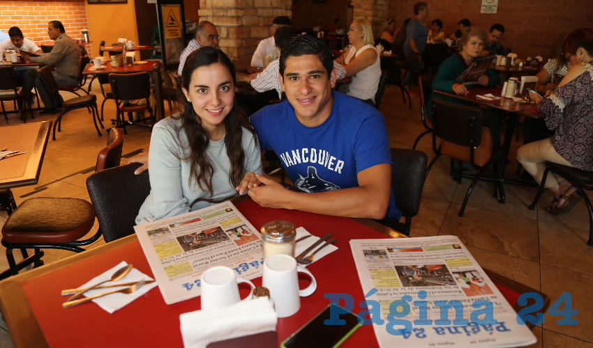 En Las Antorchas compartieron el primer alimento del día Lety Lozano Alvizo y Braulio Ibarra López