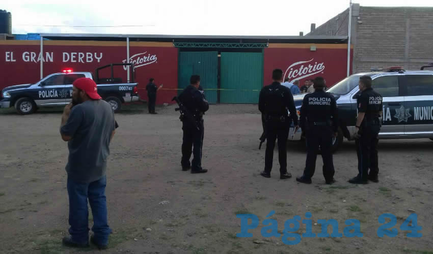 Dos desconocidos ingresaron al palenque El Gran Derby, en donde se celebraban peleas de gallos, y uno de ellos disparó en la cabeza a uno de los asistentes