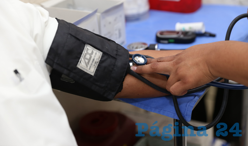La &uacute;nica manera de saber si se es hipertenso o no consiste en medir la presi&oacute;n arterial dos veces al d&iacute;a durante 15 d&iacute;as