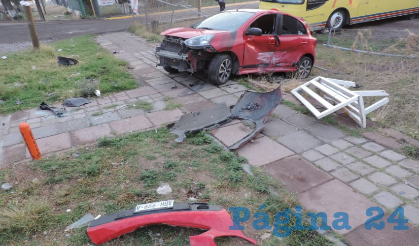 El auto Nissan March que conducía el peligroso Juan Antonio Martínez Durón