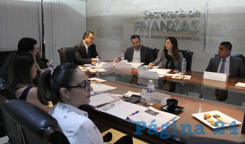 Este servicio es para mujeres y hombres mayores de 40 a&ntilde;os o que en su herencia familiar tengan antecedentes de osteoporosis