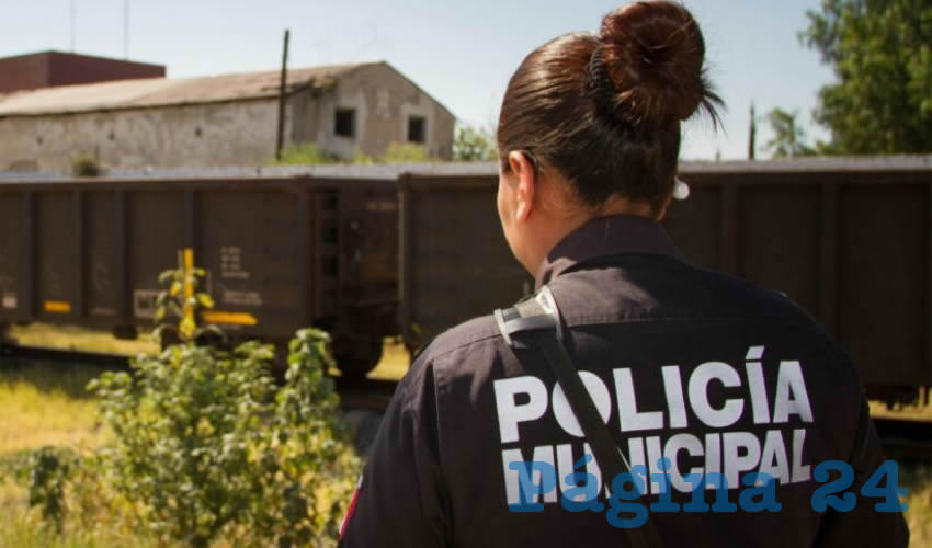 Los polic&iacute;as vigilan el paso del ferrocarril por diversas colonias y fraccionamientos