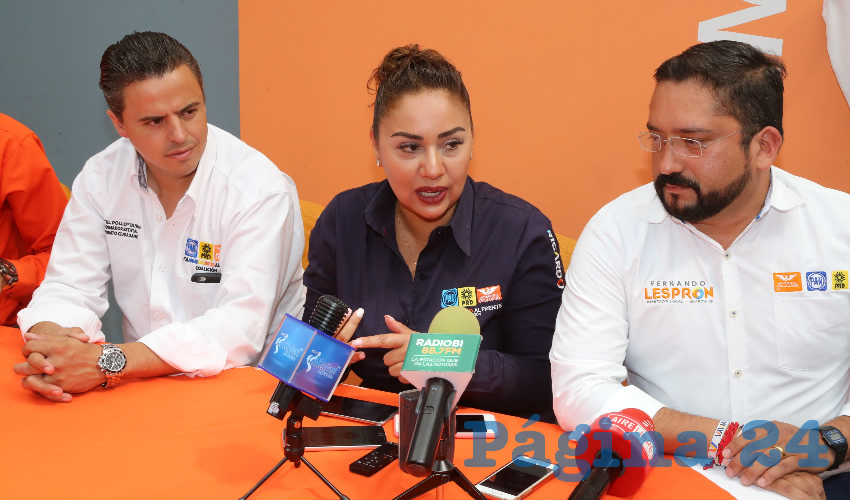 Rueda de prensa de la coalici&oacute;n Por Aguascalientes al Frente (Foto: Eddylberto Lu&eacute;vano Santill&aacute;n)