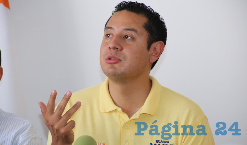 Angel Clemente &Aacute;vila Romero, secretario general del CEN del PRD (Foto: Eddylberto Lu&eacute;vano Santill&aacute;n)