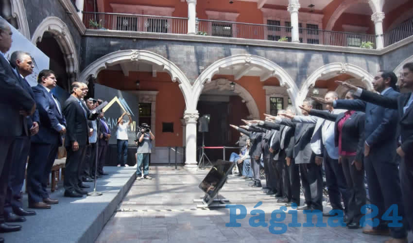 El gobernador Mart&iacute;n Orozco Sandoval asisti&oacute; a la toma de protesta del nuevo Consejo Directivo 2018 de la C&aacute;mara Nacional de la Industria de Desarrollo y Promoci&oacute;n de Vivienda