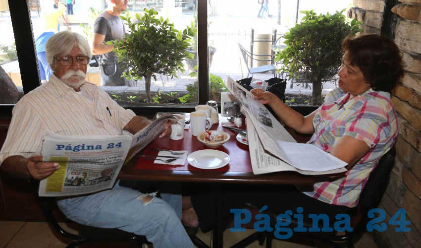 En Las Antorchas desayunaron Ra&uacute;l Rojas Brice&ntilde;o y Rosa Elena Gonz&aacute;lez Rosales de Lira