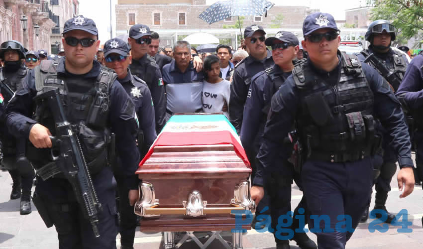 Se pudo observar que era una persona apreciada, debido a que el segundo patio del Palacio result&oacute; poco espacio para el n&uacute;mero de personas que ah&iacute; se congregaron