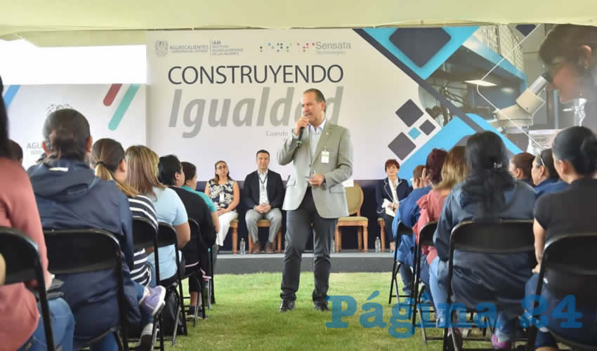 El gobernador del Estado, Mart&iacute;n Orozco, asisti&oacute; al encuentro Construyendo Igualdad