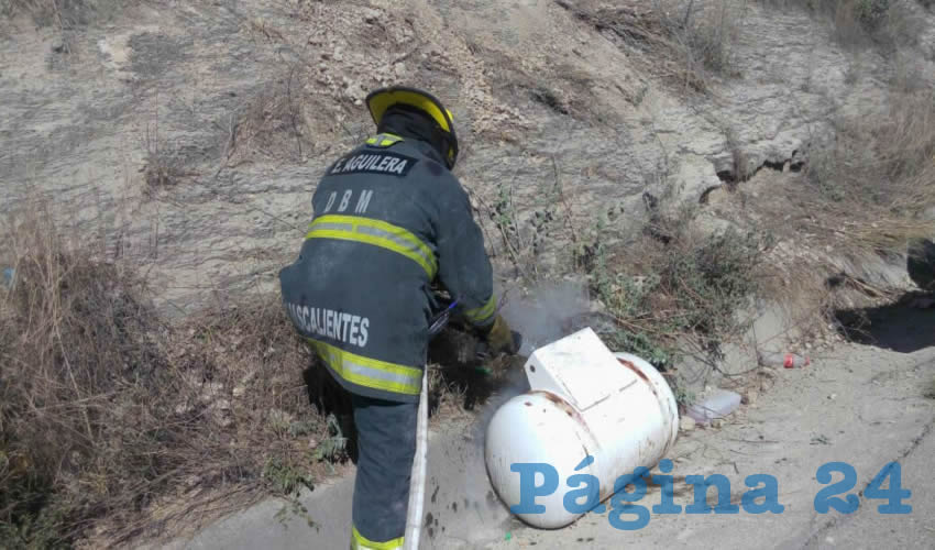 Gracias a la intervenci&oacute;n oportuna de los bomberos, se evit&oacute; un problema mayor