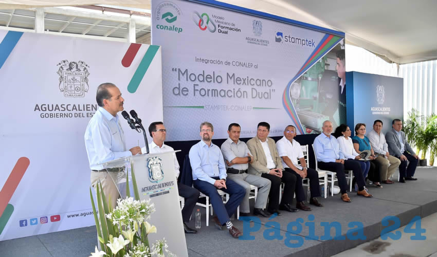 Martín Orozco Sandoval, asistió a la ceremonia de Integración del Subsistema Conalep al Modelo Mexicano de Formación Dual