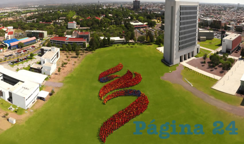 Casi dos mil personas dieron forma al logo del 45 aniversario
