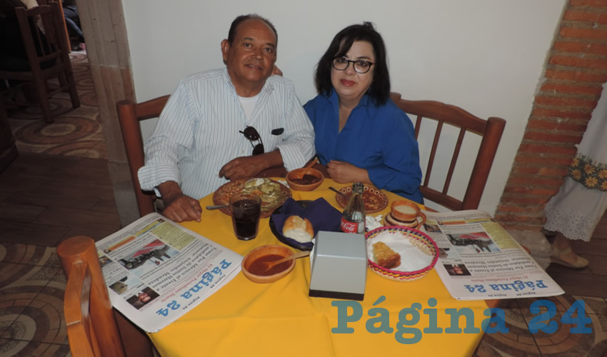 En el restaurante La Mestiza compartieron el pan y la sal Guillermo Malo Mu&ntilde;oz y Quica Puga Ruiz