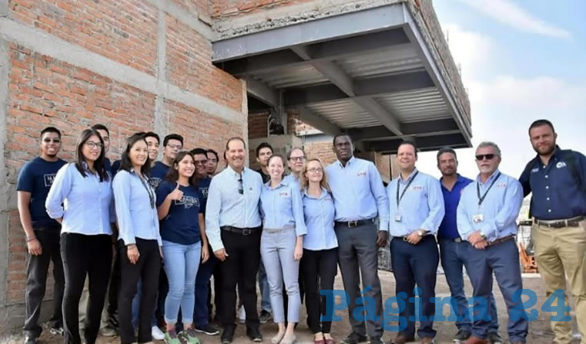 El gobernador del Estado, Martín Orozco Sandoval, visitó el centro de salud de la colonia Progreso, la Unidad de Movilidad de la Universidad Tecnológica El Retoño