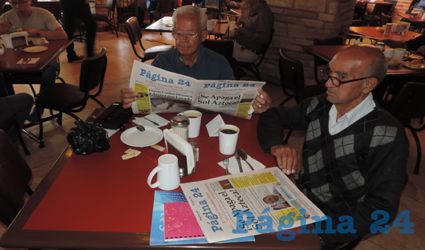 En el restaurante Las Antorchas almorzaron Daniel Leos Pedroza y Enrique Peralta Alvarado