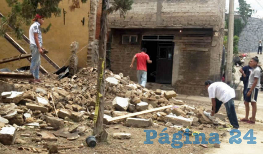 Las colonias Lomas de Tabachines y La Martinica, en Zapopan, fueron azotadas por la tromba del domingo con resultados catastróficos: decenas de familias perdieron todo y el gobierno municipal se limitó a darles catres y cobijas, criticaron vecinos/Fotos: Francisco Tapia