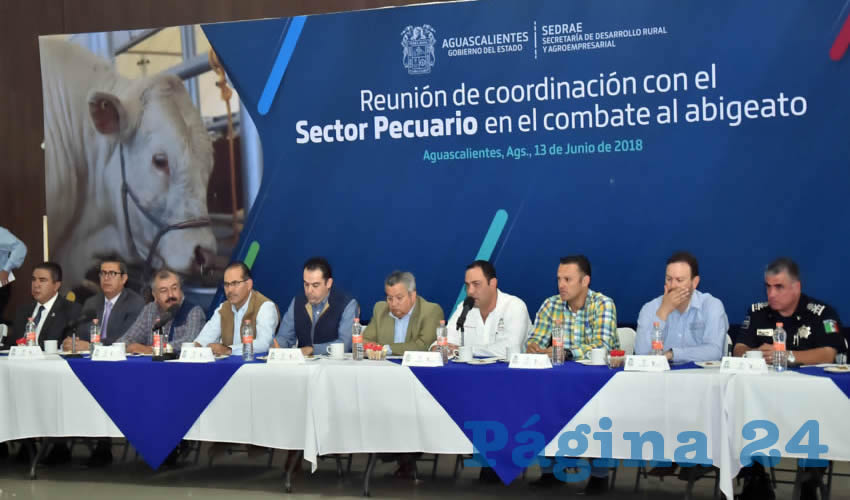 El gobernador Mart&iacute;n Orozco Sandoval asisti&oacute; a la reuni&oacute;n de coordinaci&oacute;n con el sector pecuario, para abordar el tema del combate al abigeato