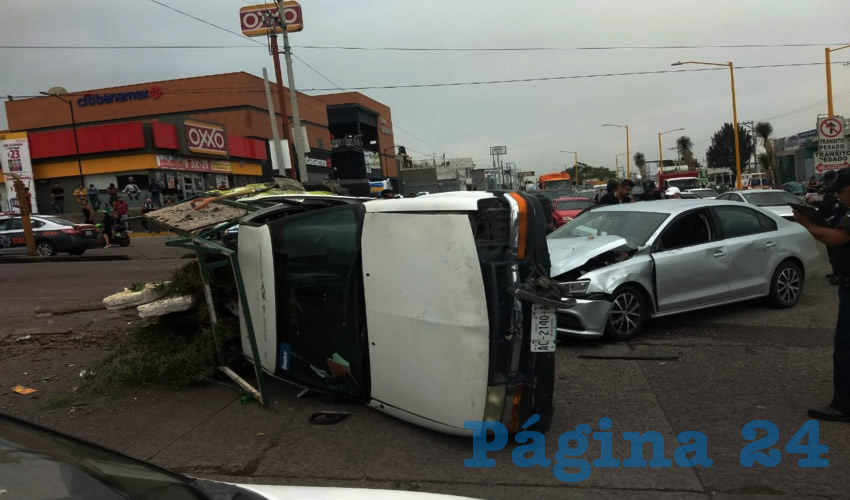 Los pillos chocaron su auto contra dos veh&iacute;culos, uno de los cuales se volc&oacute;