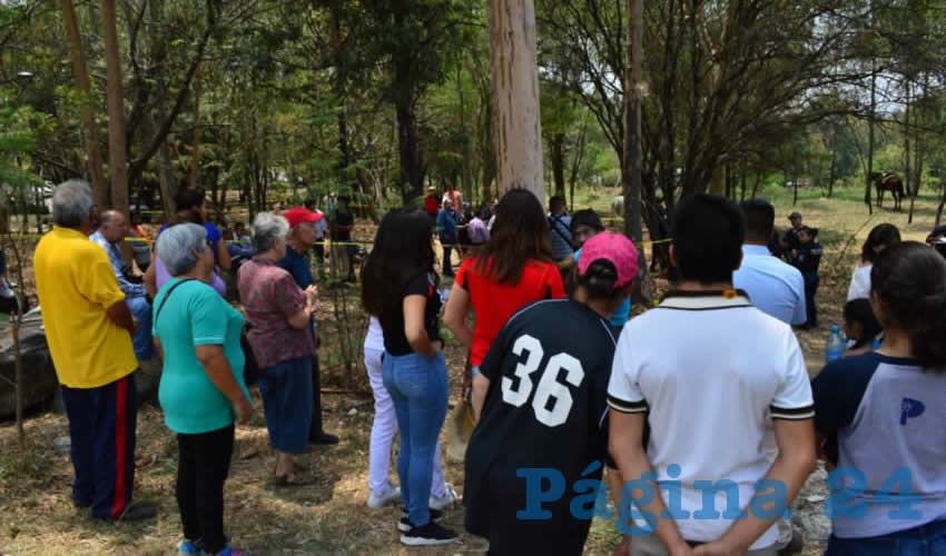 El ayuntamiento tapatío por fin paró las obras en el bosque urbano de Arboledas del Sur, pues al reclamo popular se suma la notificación de la suspensión ganada por vecinos de la zona… No obstante, el gobierno municipal insiste en que no hará obras inmobiliarias en el lugar, pese al escepticismo/Foto: Francisco Tapia