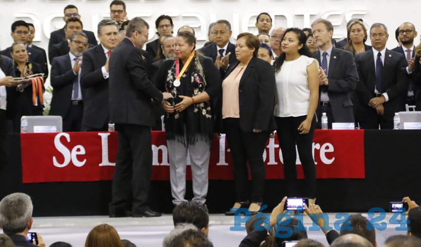 El rector de la UAA, Francisco Javier Avelar Gonz&aacute;lez, destac&oacute; el trabajo que realizan las mujeres de la comunidad de La Patrona