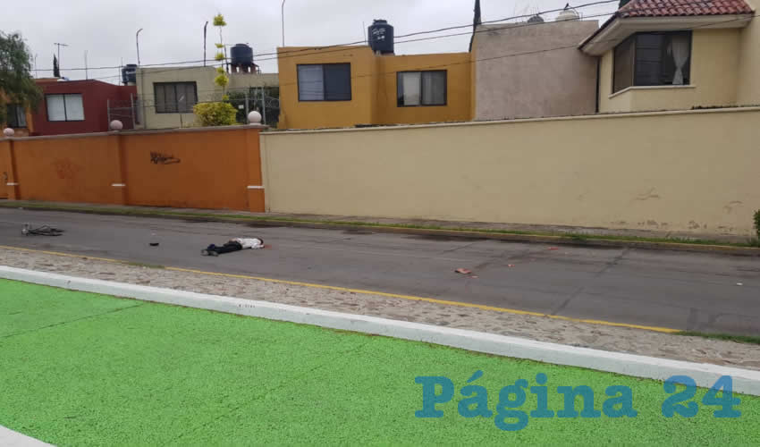 Sobre avenida Canal Interceptor quedó el cadáver del infortunado sujeto