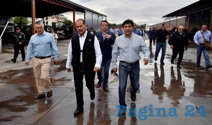 El gobernador Mart&iacute;n Orozco Sandoval recorri&oacute; diversas zonas de la ciudad que resultaron afectadas por la tormenta registrada la tarde noche del pasado martes
