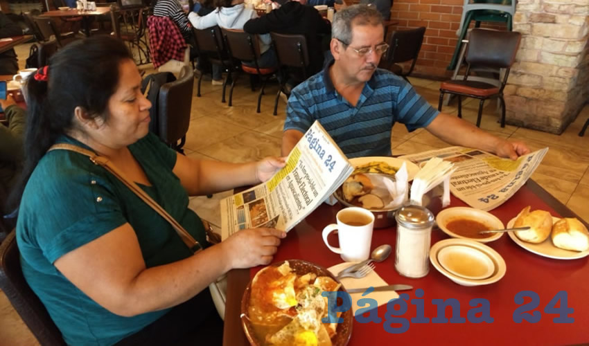 En el restaurante Las Antorchas desayunaron María Magdalena Herrera y Aquilino Barradas