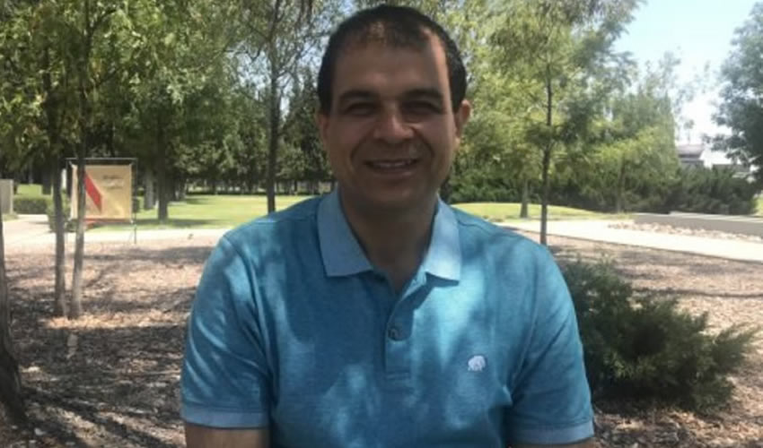 Dr. Hamidreza Zareipour experto en temas de energ&iacute;a quien ofreci&oacute; un curso a alumnos de la Facultad de Ingenier&iacute;a.