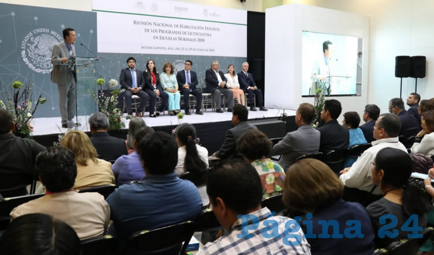 El encuentro se lleva a cabo en el marco de la Estrategia Nacional de Fortalecimiento y Transformaci&oacute;n de las Escuelas Normales