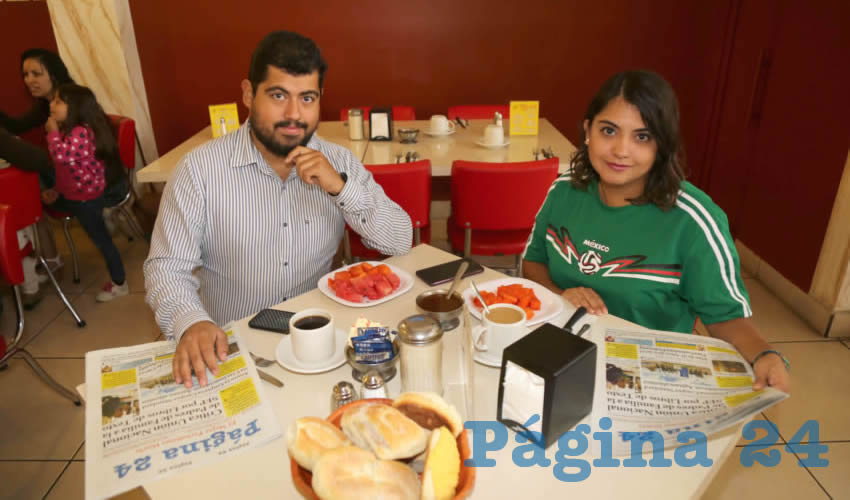 En el restaurante Mitla almorzaron Alejandro Ríos Godínez y Laura Angélica Ríos Godínez
