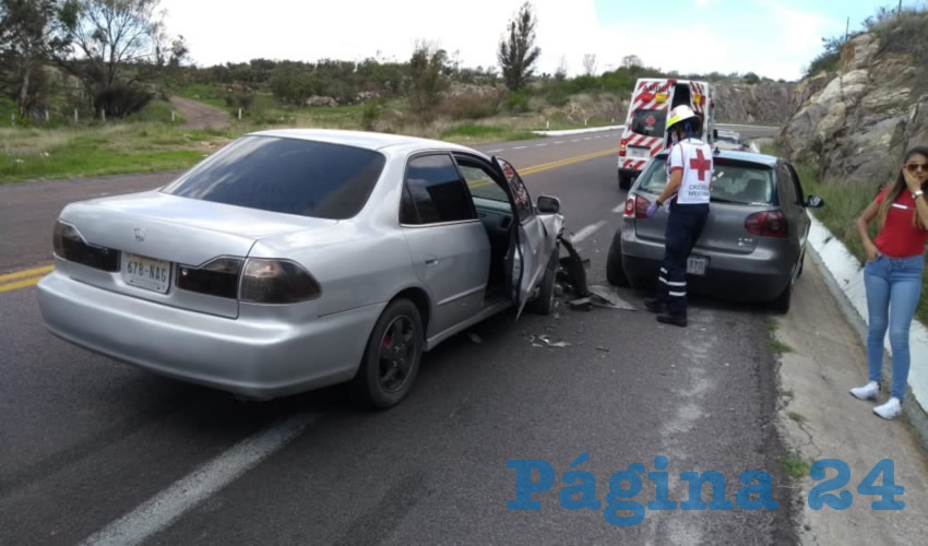 Estampó su auto Accord contra el Golf, que estaba detenido por una falla mecánica