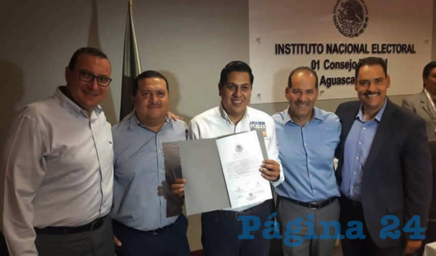 Entrega de Constancia de Mayoría como diputado federal “perredista” por el Distrito 01 a Francisco Javier Luévano Núñez