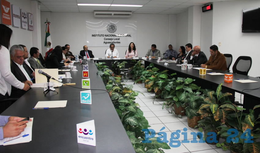El delegado del INE, Ignacio Ruelas Olvera, informó la conclusión del cómputo en los tres Distritos del estado, referentes a la elección de diputados y senadores (Foto: Juan Fernando Reyes Ortega)