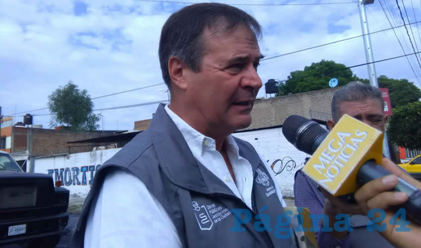 Según el titular de Obras Públicas de GDL, Jorge Gastón González, “traemos 44 frentes”, falta invertir unos 185 millones de pesos para concluir los trabajos pendientes; agregó que todavía pedirán dinero a la federación para hacer (y según él, terminar) otras seis obras/Foto: Elizabeth Ríos Chavarría